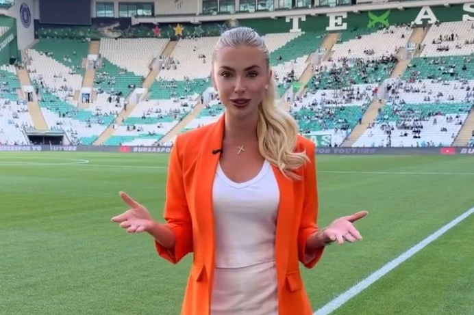 “Bursaspor” azarkeşləri “Şaxtyor”un spikerinə çətin anlar yaşadıb – FOTO/VİDEO