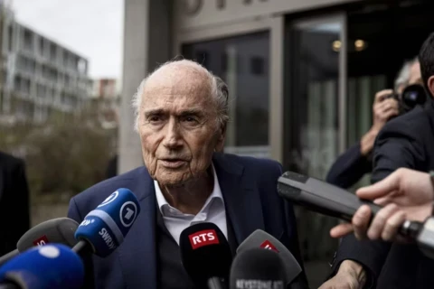 Blatter FIFA prezidentinin dünya çempionatı planını sərt tənqid etdi