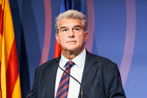 Президент "Барселоны" Лапорта сообщил, что его госпитализировали из‑за аритмии