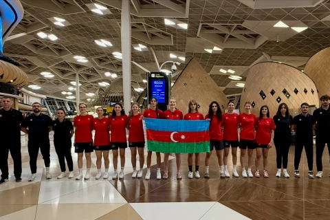 Женская сборная Азербайджана U18 отправилась на чемпионат Европы