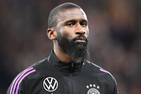 Rüdiger millidən getmək istəyib