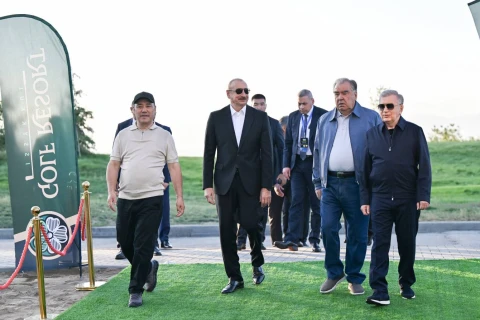 Prezident İlham Əliyev Çolpon-Ata şəhərində Qolf Klubun açılışında iştirak edib