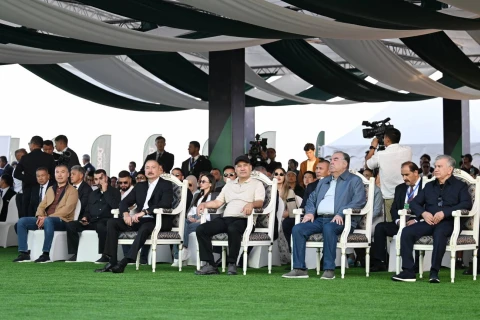 Prezident İlham Əliyev Çolpon-Ata şəhərində Qolf Klubun açılışında iştirak edib