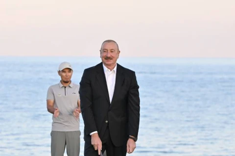 Prezident İlham Əliyev Çolpon-Ata şəhərində Qolf Klubun açılışında iştirak edib