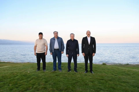 Prezident İlham Əliyev Çolpon-Ata şəhərində Qolf Klubun açılışında iştirak edib
