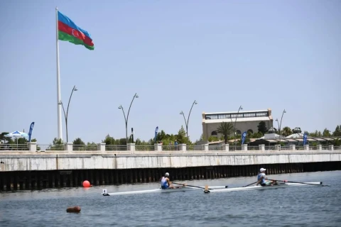 Открытый чемпионат Баку собрал около 100 гребцов - ФОТО