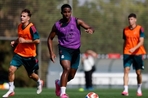 “Tottenhem” Endriki transfer etmək istəyir
