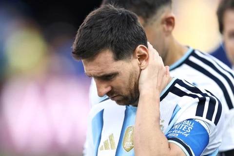 Messi DÇ-2026-dan sonrakı tətilini xəstə atası ilə keçirib