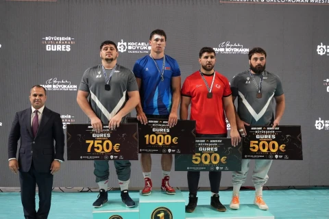 Dörd güləşçimiz Türkiyədəki beynəlxalq turnirdə medal qazanıb - FOTO