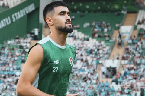 Toral Bayramovun klubu Fransadan müdafiəçi alır