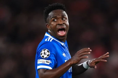 “Arsenal” Vinisiusa görə klubun maaş strukturunu pozmağa hazırdır