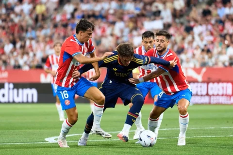 “Arsenal” “Jirona”nı darmadağın edib