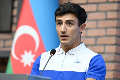 Fərid Qayıbov beynəlxalq yarışlarda uğur qazanan idmançılarla görüşüb