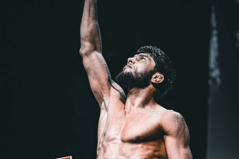 Tofiq Musayev UFC-nin “Meta” reytinqində ilk “15-liy”ə yüksəlib - FOTO