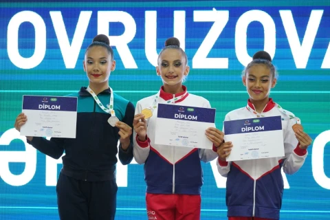 На чемпионате Азербайджана по художественной гимнастике прошла церемония награждения — ФОТО