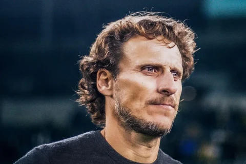 Dieqo Forlan Uruqvay millisinin baş məşqçisi təyin olunub