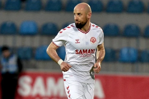 “Araz-Naxçıvan” Slavik Alxasovla yollarını ayırdı