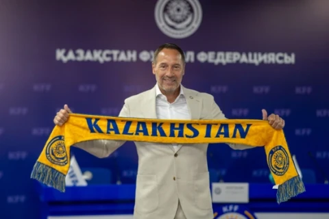 Avropa çempionu Qazaxıstan millisini çalışdıracaq