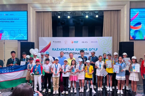 Qolfçumuz Emin Rzayev Qazaxıstanda yenidən çempion oldu - FOTO