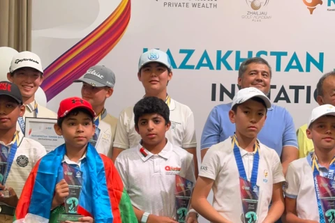 Qolfçumuz Emin Rzayev Qazaxıstanda yenidən çempion oldu - FOTO