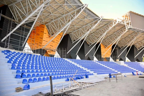 Fərid Qayıbov Xankəndi stadionunda aparılan işlərlə maraqlanıb