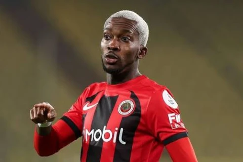 “Sabah”ın transfer hədəfi “Bursaspor”a keçdi