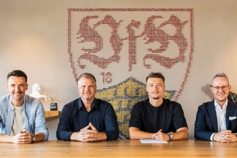 “Ştutqart” “Volfsburq”un hücumçusunu transfer edib