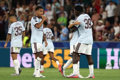 UEFA Superkuboku: PSJ - “Aston Villa” oyununda ikinci yarı başlayıb