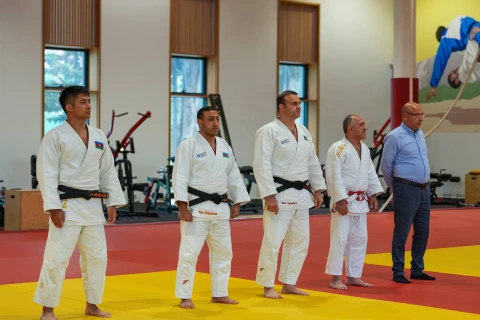 Dünya çempionatı öncəsi yeniyetmə cüdoçularla görüş keçirilib