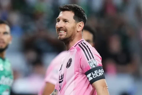 Messi atasının vəfatından sonra ilk dəfə meydana çıxıb - VİDEO