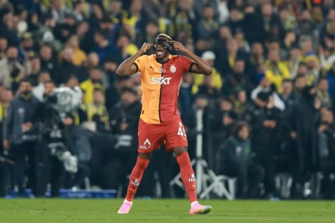 “Arsenal”la “Qalatasaray” Osimhenin mümkün transferini müzakirə ediblər