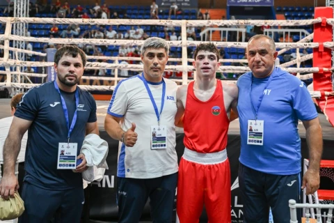 Avropa çempionatının ilk günündə üç boksçumuz qələbə qazanıb - FOTO