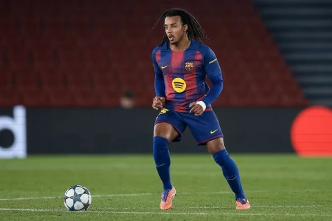 “Liverpul” “Barselona”nın müdafiəçisini transfer etmək imkanlarını araşdırır
