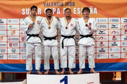 Cüdoçularımız İspaniya Superkubokunda iki qızıl medal qazanıblar - FOTO