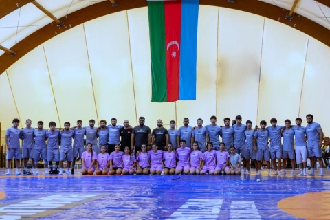 Çimərlik güləşi millimiz altı yığma ilə birgə toplanış keçir