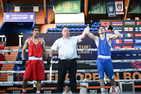 Boksçumuz Əli Baxışov Avropa çempionatının finalına vəsiqə qazanıb - FOTO