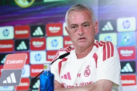 Mourinyo jurnalistlər arasında “insayder müsabiqəsi” elan etdi - VİDEO