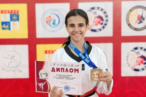 Taekvondoçularımız Qazaxıstanda 18 medal qazanıb - FOTO