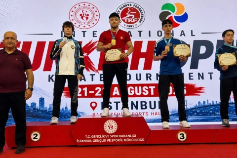 Азербайджанские каратисты завоевали две серебряные медали на Turkish Open - ФОТО