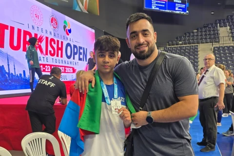 Karateçilərimiz “Turkish Open”də iki gümüş medal qazanıblar