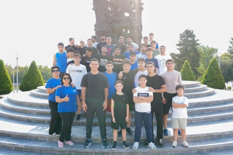 Boksçumuz Kamran Şahsuvarlı “Səhər idmanı” layihəsinə qatılıb - FOTO