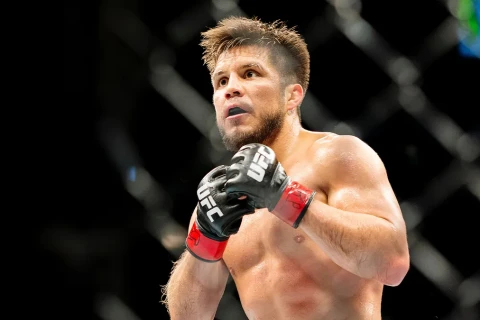 Бывшему чемпиону UFC понадобилось 36 секунд для победы над Двалишвили