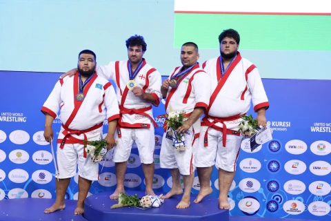 Azərbaycan Qazaq güləşi üzrə dünya çempionatını beş medalla başa vurub - FOTO
