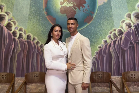 Corcina Rodriges Ronaldunun üç övladını rəsmən övladlığa götürüb - FOTO