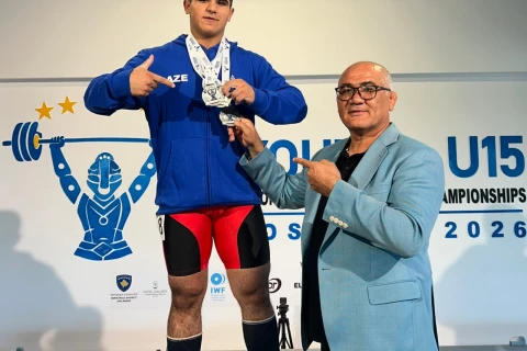 Fəxrəddin Allahverdiyev Avropa birinciliyində üç gümüş medal qazanıb - FOTO