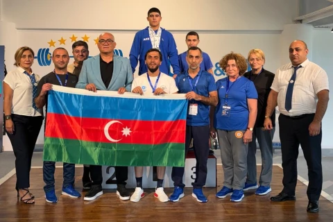 Fəxrəddin Allahverdiyev Avropa birinciliyində üç gümüş medal qazanıb - FOTO