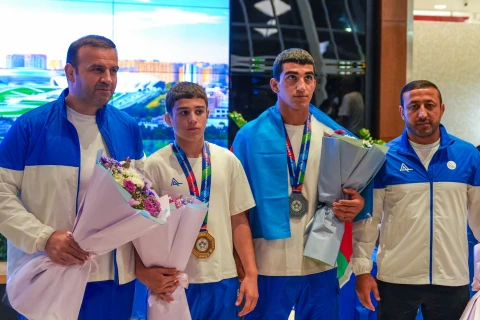 Cüdoçularımız Dünya çempionatından iki medalla Vətənə qayıdıblar - FOTO