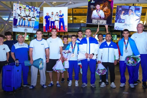 Cüdoçularımız Dünya çempionatından iki medalla Vətənə qayıdıblar - FOTO