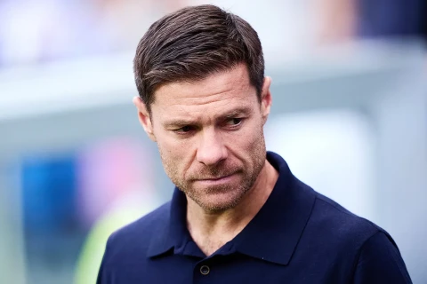 Xabi Alonso reacts to Chelsea win on Premier League debut
