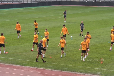 “Tvente” “Qarabağ”la oyun öncəsi Bakıda məşq keçib – FOTO
